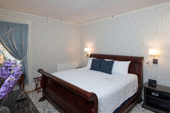 Room 29 of 61