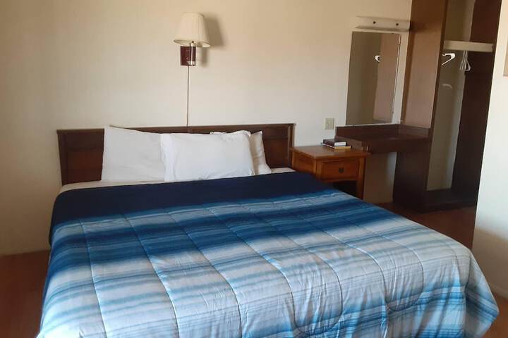 Room 9 of 31