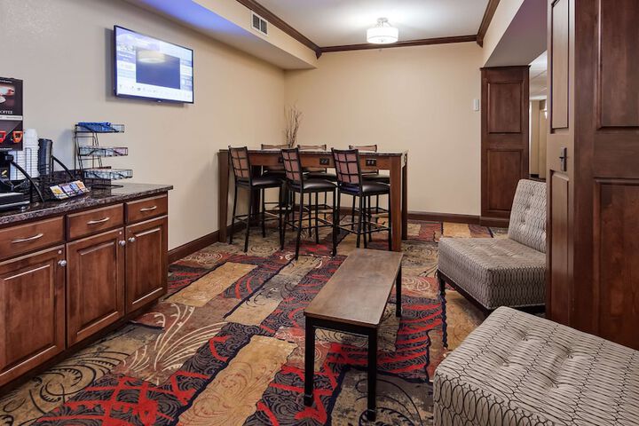 Best Western Plus Wausau / Rothschild Hotel