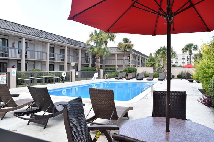 Pool 5 of 34