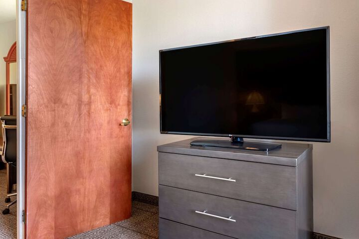 Room 20 of 33