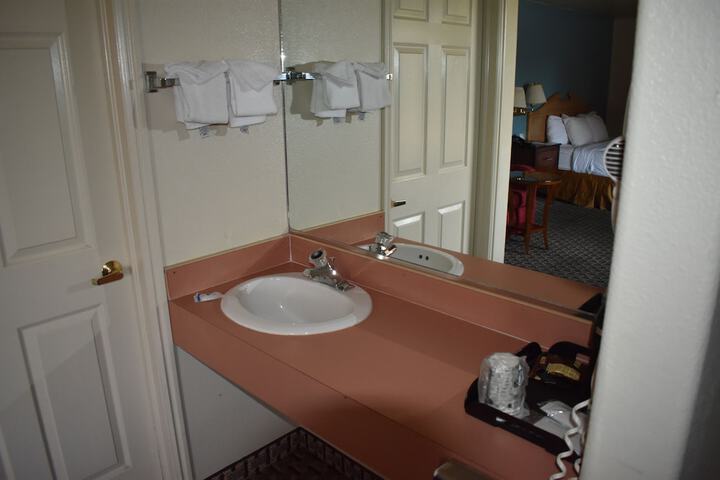 Room 27 of 36