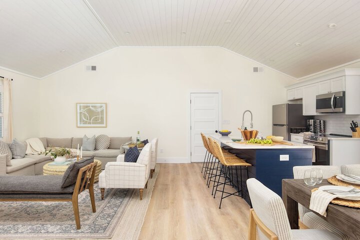 Sawyer by Avantstay Stunning Isle of Palms Home w / Pool!