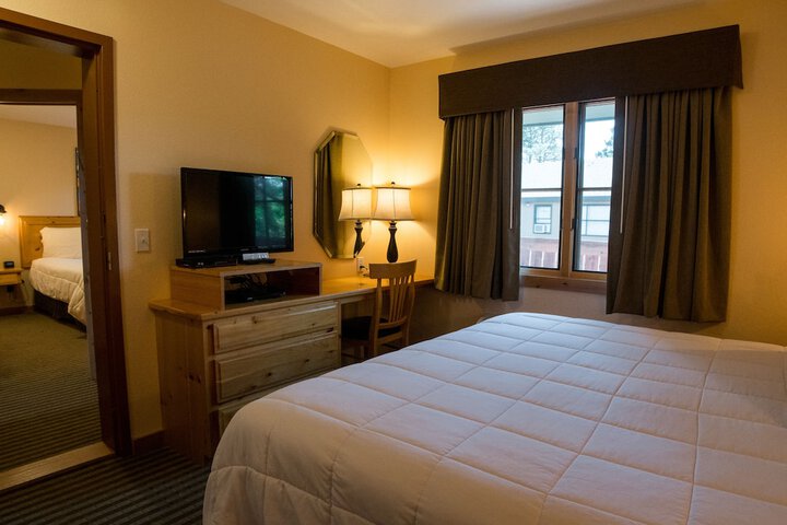 Room 168 of 242