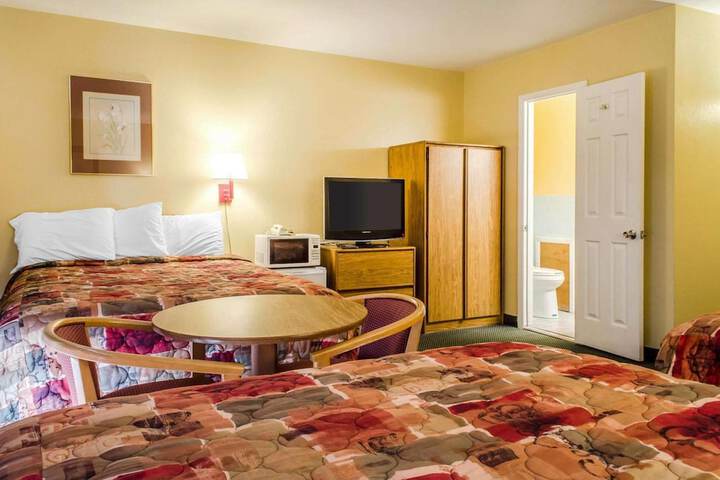 Room 15 of 34