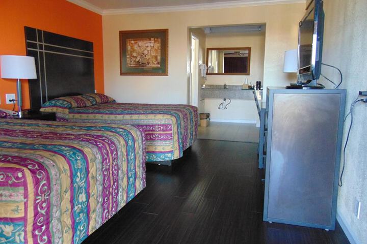 Room 15 of 33