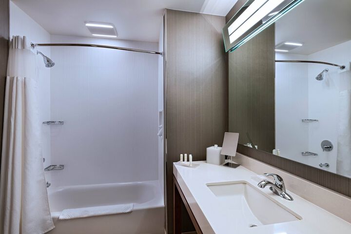 Courtyard by Marriott Dallas Grand Prairie