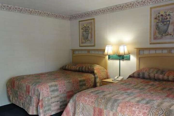Relax Inn Elmira