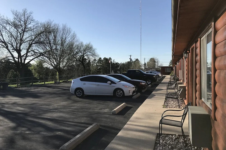 BIG SKY LODGE