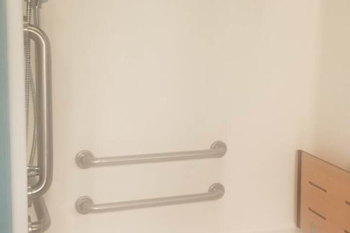 Room 11 of 35