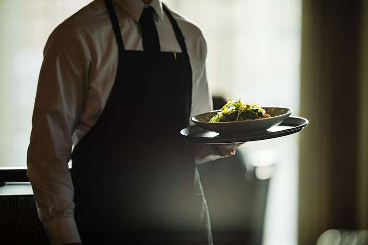 Dining 32 of 38
