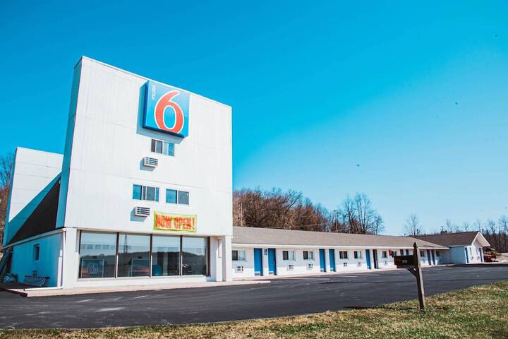 Motel 6 Bellville OH - Mid Ohio