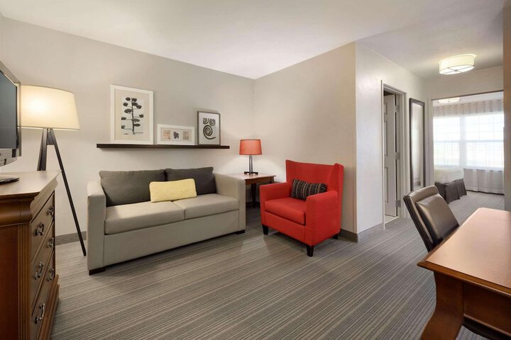Room 14 of 28