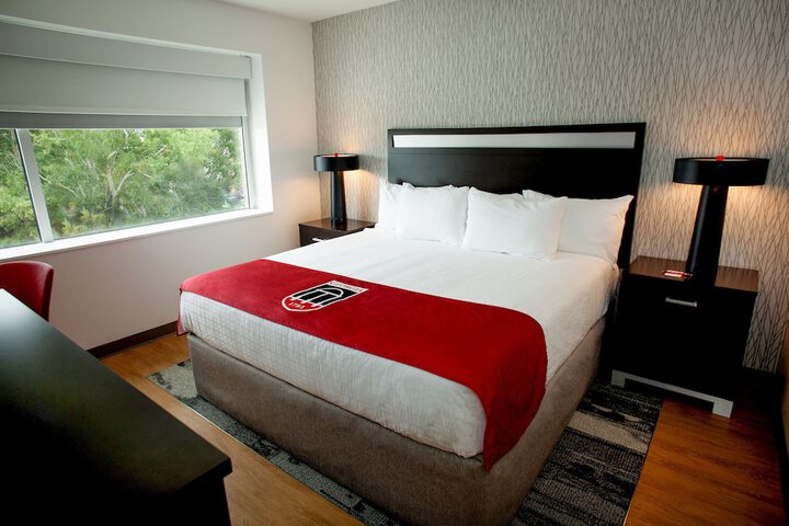 Room 35 of 71