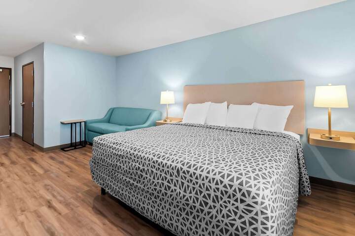 Woodspring Suites Pensacola West