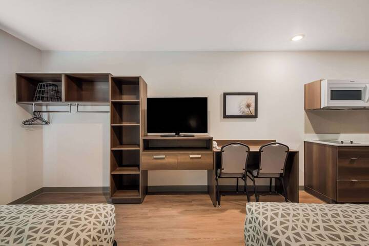 WoodSpring Suites Bellflower - Los Angeles