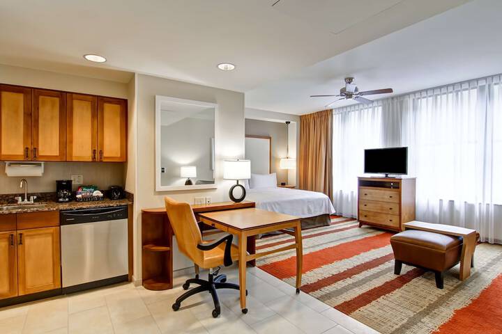Room 18 of 33