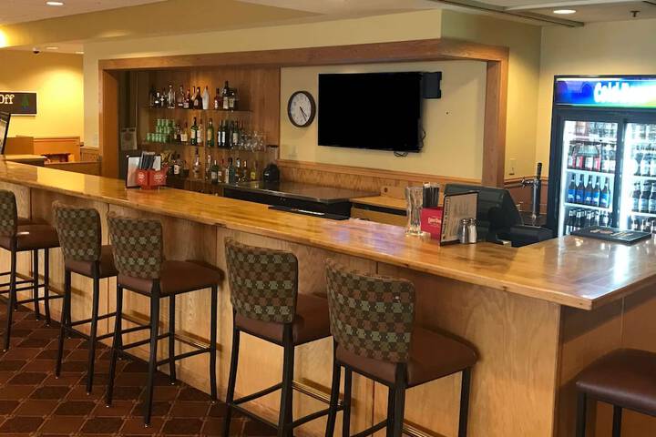 Days Inn & Suites by Wyndham Sutton Flatwoods