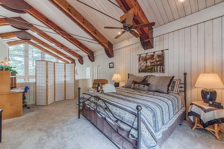 Room 6 of 23