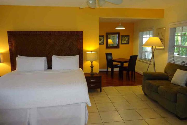 Room 27 of 141
