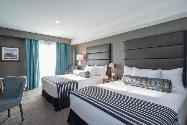 Room 33 of 61