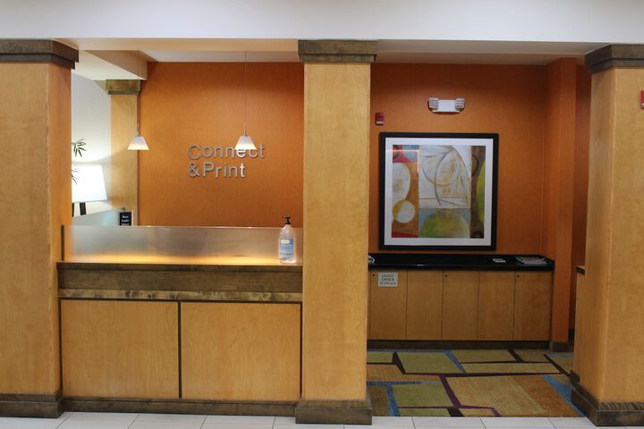 Business Center 102 of 104