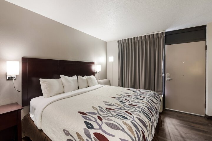 Red Roof Inn Lenoir