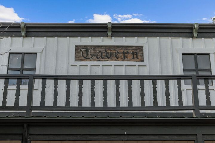 Hotel 3 of 70