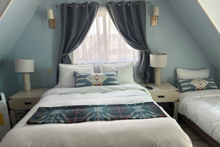 Arrowhead Lake Inn