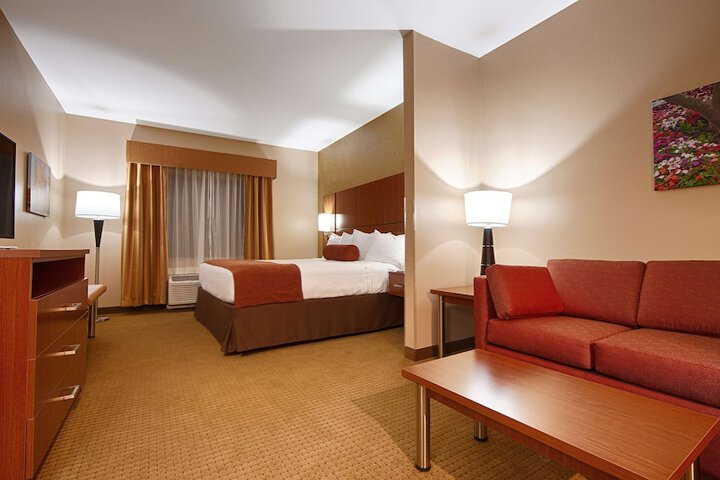 Best Western Plus Finger Lakes Inn & Suites