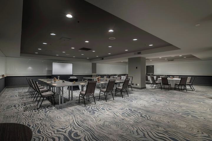 Renaissance Reno Downtown Hotel & Spa