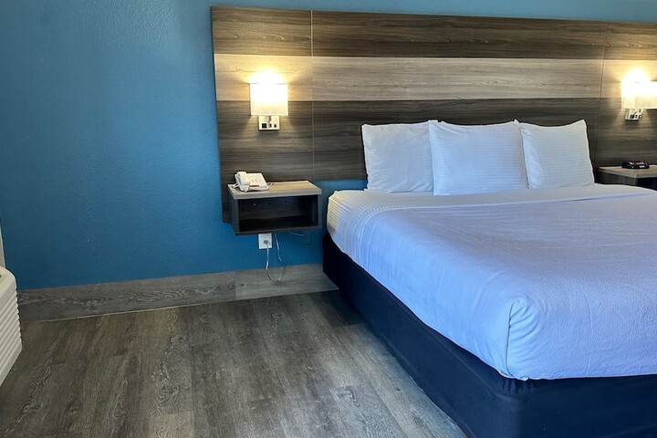 Room 29 of 32