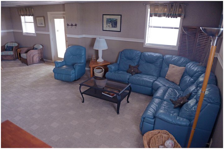 Room 169 of 399