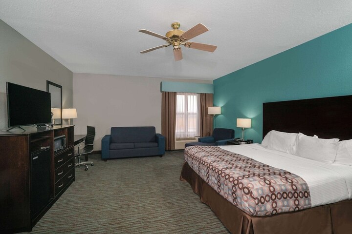 Room 30 of 53