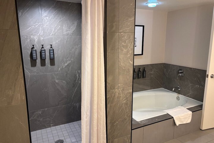 Sheraton Agoura Hills Hotel