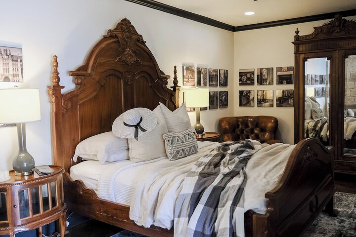 The Winchester Lodge