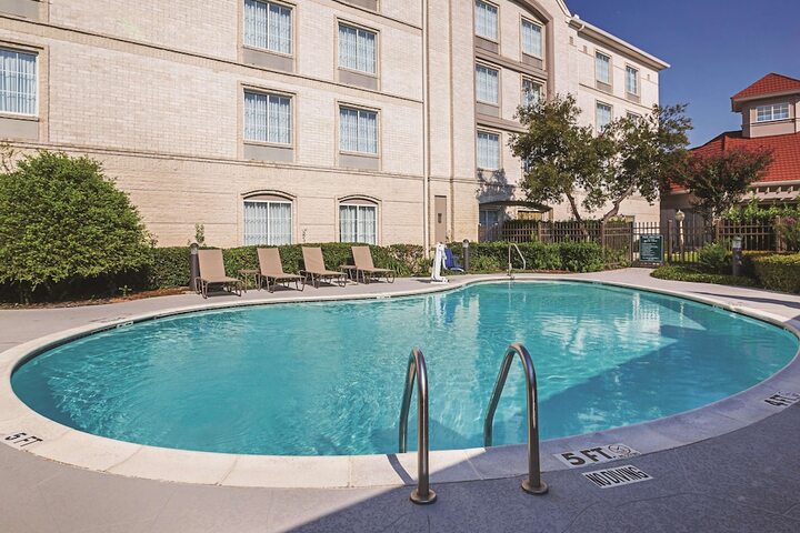 Pool 6 of 42