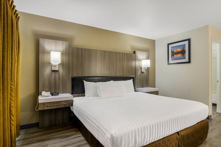Room 18 of 31