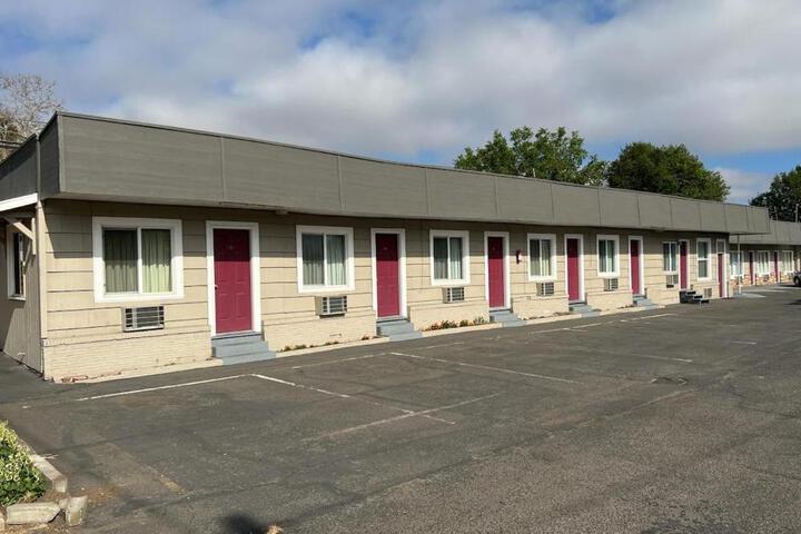 REGENCY INN