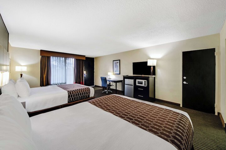 Room 17 of 24