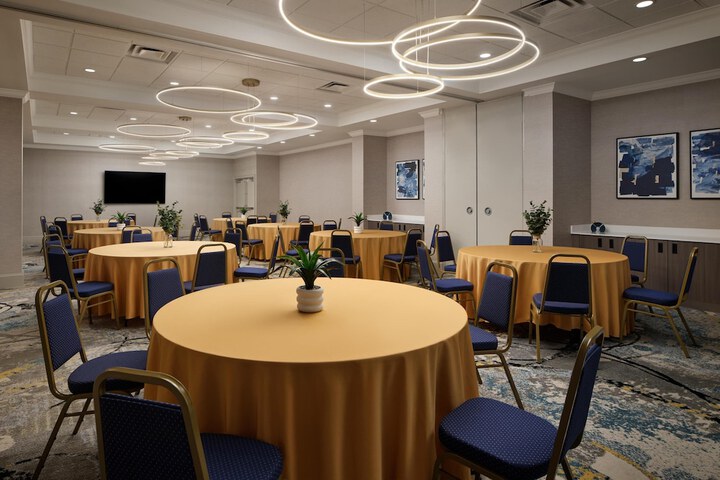 DoubleTree by Hilton Brunswick