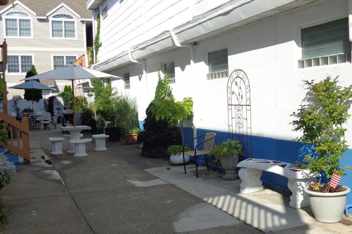 Hotel 4 of 27