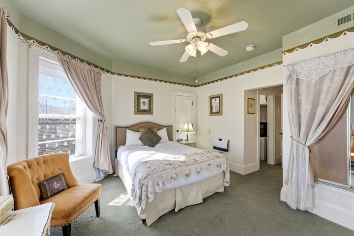 Heber Senator Bed and Breakfast