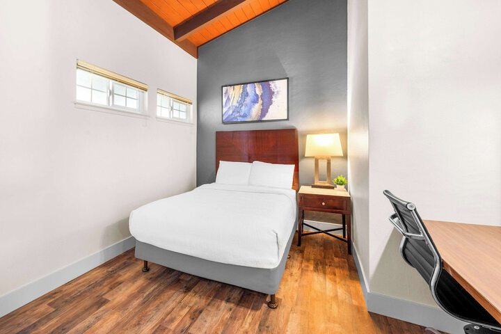 Room 18 of 51