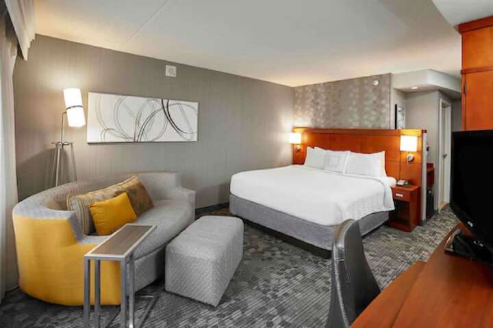 Room 17 of 30