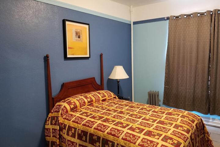 Room 32 of 43