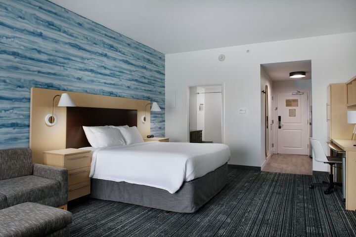 Room 26 of 43