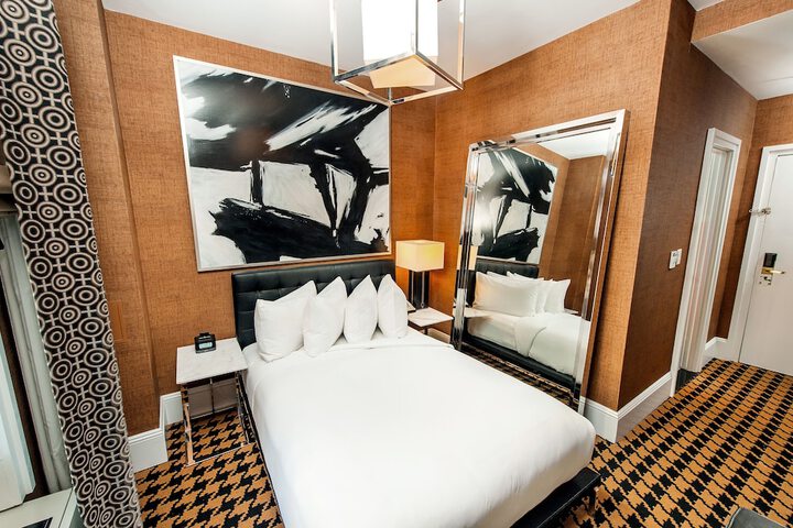 Room 12 of 44