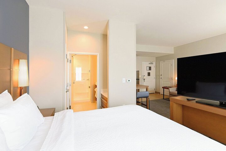 Room 12 of 17