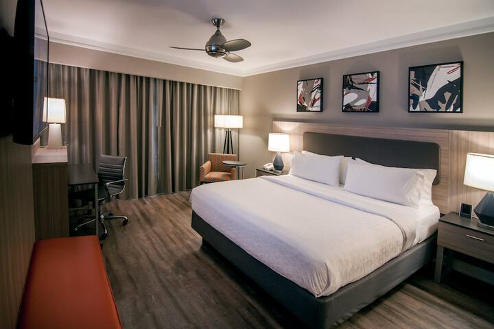 Room 21 of 43